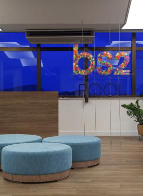 科技公司木地板装修高清图片