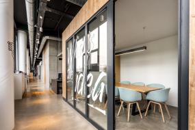 最新科技公司木地板装修设计效果图