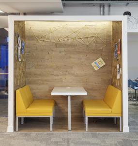 科技公司木地板装修方案效果图