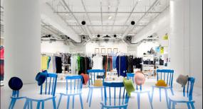服装店橱窗装修高清效果图