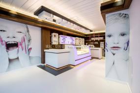 冰淇淋店装修设计效果图片库