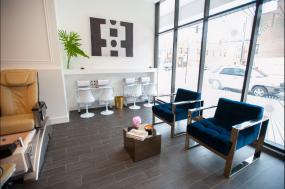 最新小型美甲店设计装饰效果图