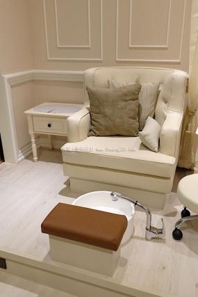 小型美甲店装潢设计效果图片