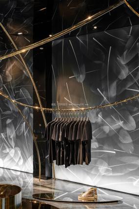 高档大型服装店装修图片