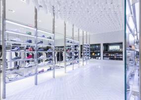 最新男装专卖店装饰设计图