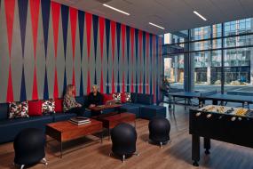 办公室强化木地板精装修设计图片