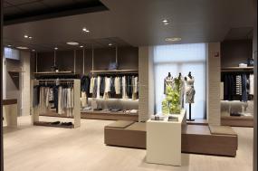 女装专卖店装饰设计效果图