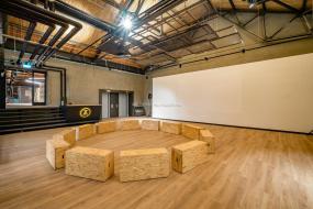 办公室复合木地板装潢设计图片