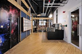 办公室多层木地板设计装修效果图片大全