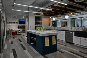 办公室环保强化木地板装修图片