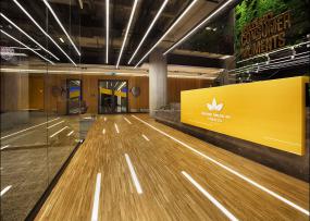 办公室环保强化木地板装修实景图图片