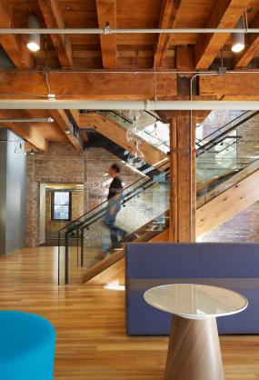 2018年办公室瓷砖木地板装修效果图