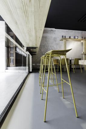 品牌女装专卖店装饰设计效果图片