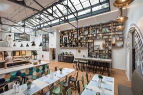 最新办公室瓷砖木地板设计装饰效果图片