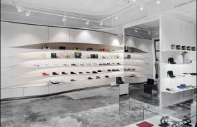 品牌女装专卖店装修实物图片