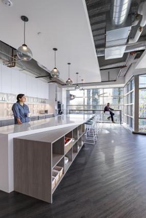 办公室瓷砖木地板精装修设计图片