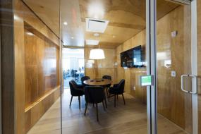 办公室橡木地板装修高清效果图