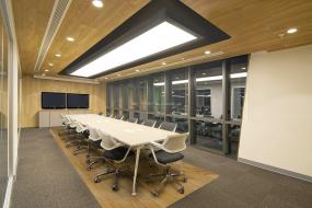 高档办公室橡木地板装修图片