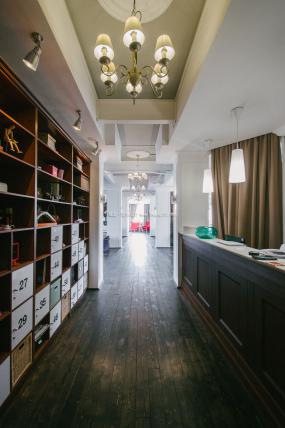 办公室仿木地板瓷砖设计装饰效果图片