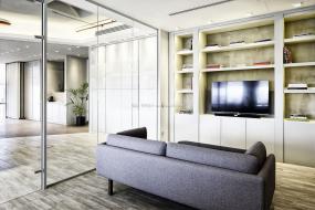 最新办公室仿木地板瓷砖装饰设计图