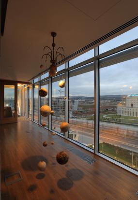 办公室木地板颜色装修实物图片