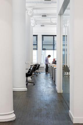 最新办公室竹木地板设计装修图片