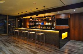 办公室三层实木地板装修高清图片