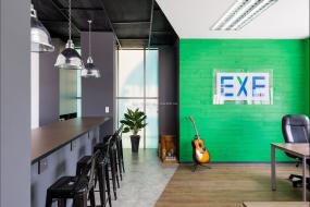 办公室木地板颜色设计装饰图片