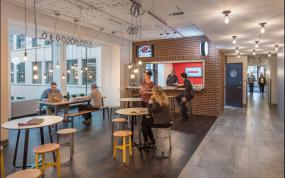 最新办公室桦木地板效果图