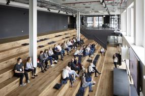 办公室桦木地板装饰设计效果图