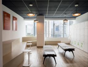 办公室桦木地板装修高清图片