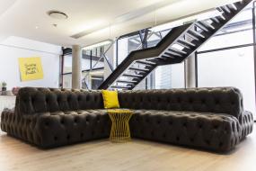 办公室桦木地板装潢图片