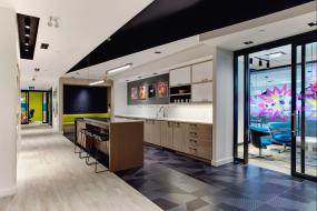 办公室桦木地板设计装饰图片