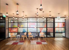 办公室木地板材质设计装潢图片