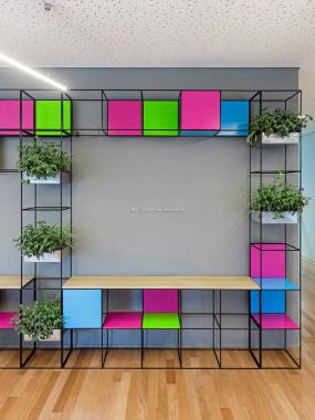 最新办公室生态木地板设计装饰效果图