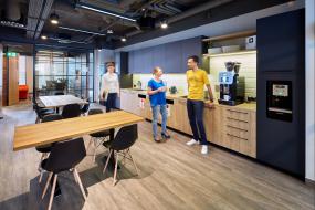 办公室桦木地板装修实景图图片