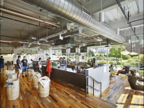 最新办公室木地板材质装饰实景图