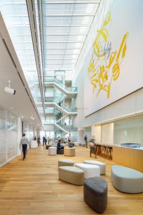 最新办公室进口木地板设计装修图片