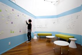 最新办公室环保木地板装修设计图片