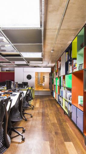 办公室环保木地板设计装修效果图