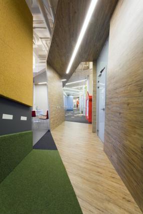 最新办公室实木地板材质设计装修图片