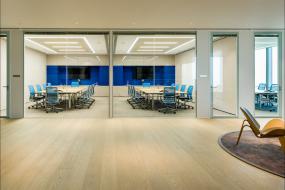 最新办公室环保强化木地板装修设计效果图