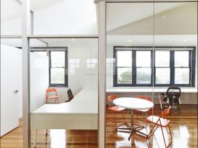 办公室环保强化木地板装饰效果图片