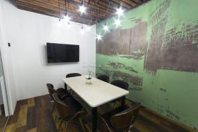 办公室环保强化木地板装修实景图片