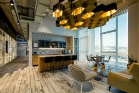 办公室木地板地垫装修高清效果图