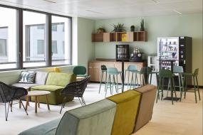 办公室榆木地板装潢设计效果图片