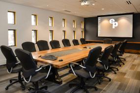 高端视频会议室装修效果图