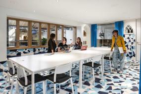 办公会议桌装潢效果图