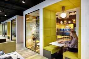 办公高隔断设计装潢图片