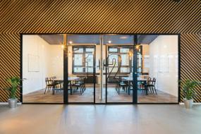 最新办公高隔断装饰实景图